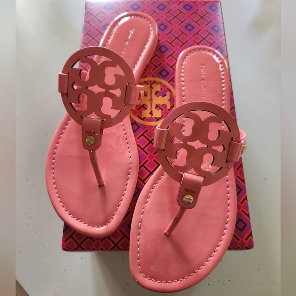 NIB Tory Burch Coral Crush Patent Miller Sandals - Picture 2 of 10